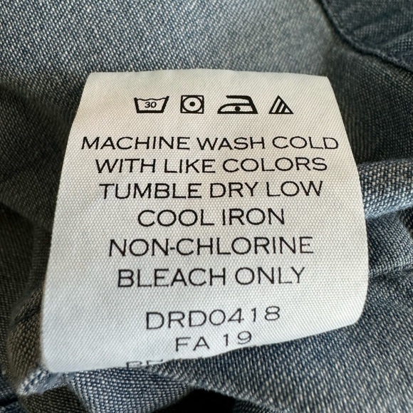 Draper James Chambray Ruffled Denim 100% Cotton Shift Dress Size Six - Picture 9 of 10